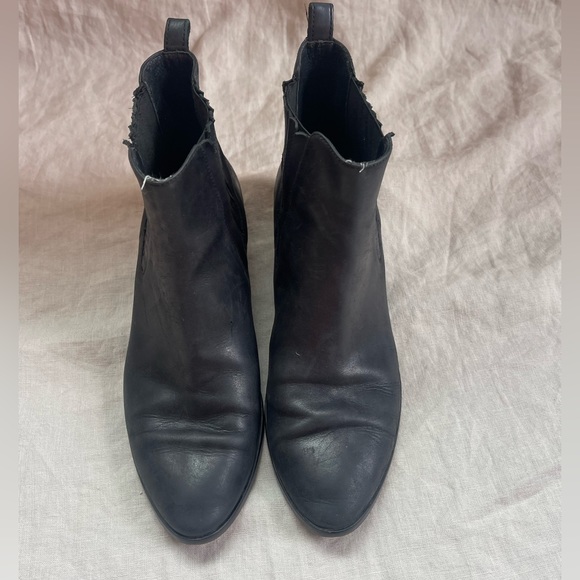 J. Crew Black Leather Chelsea Ankle Boot size 5.5 made in Italy. - Picture 3 of 7